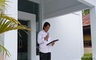 Perwakilan BNN Menjadi Pembina Upacara  di SMAN 1 Kabila